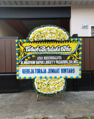 Papan Bunga Duka di Kepulauan Joronga